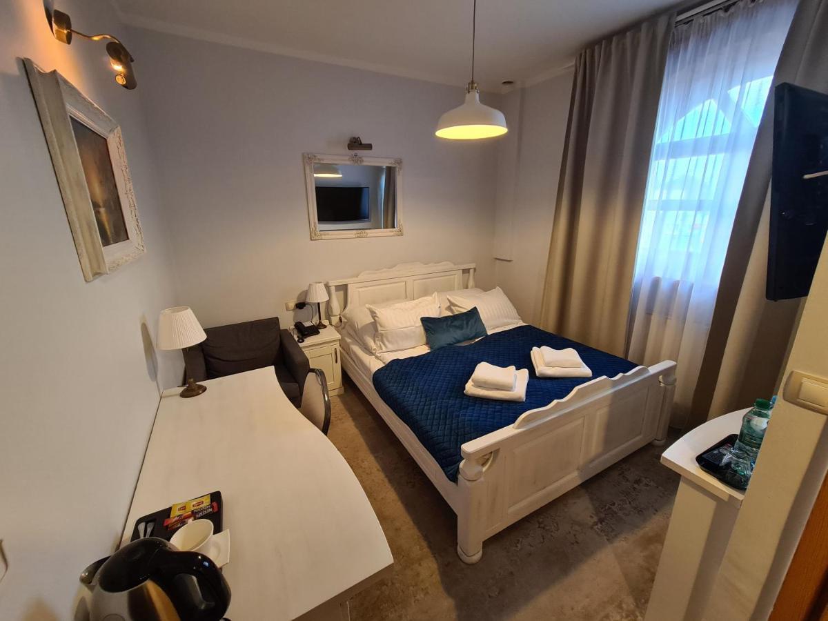 Hotel Staropolska Tomaszów Lubelski Dış mekan fotoğraf